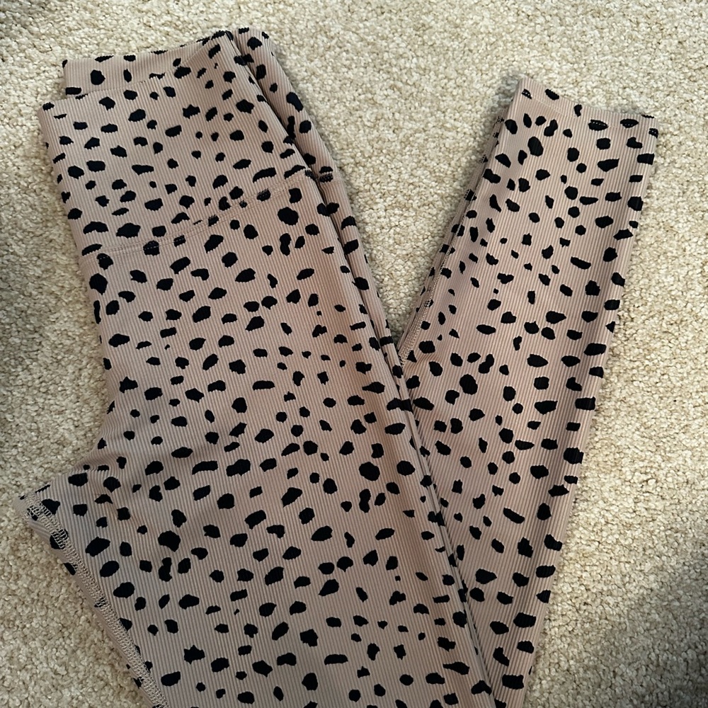 Beach Riot Sport Leopard Print Leggings